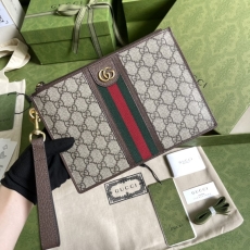 Gucci Clutch Bags